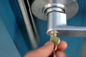 Neighborhood Locksmith Store Clarksville, IN 812-250-1902 - key-broke-in-lock